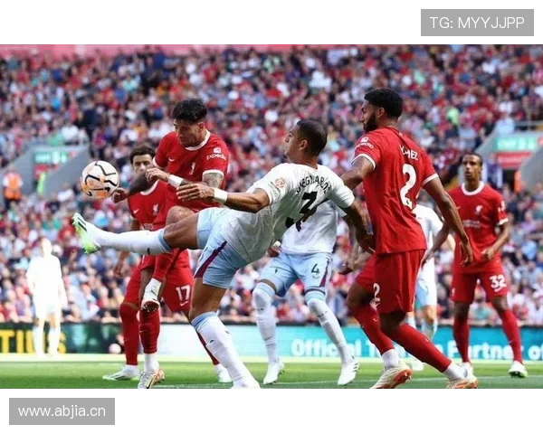 阿贾克斯争冠能力出现波动,本赛季对联赛格局带来阶段性变化 阿贾克斯争冠能力出现波动,本赛季对联赛格局带来阶段性变化